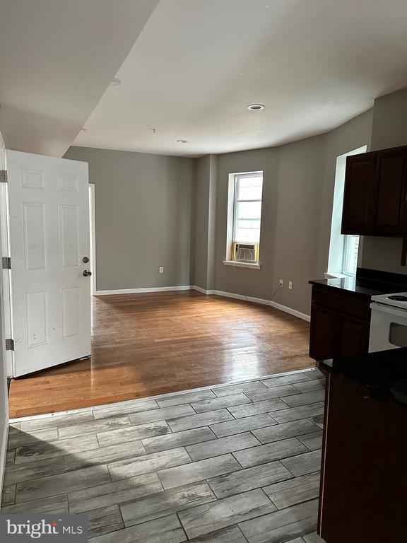 Building Photo - 5113 Chester Ave