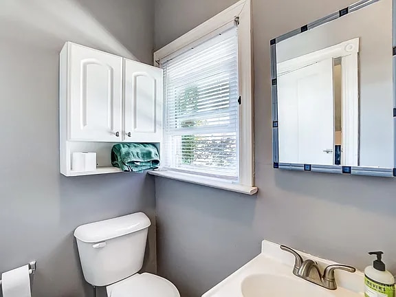 Building Photo - 3766 Isabella Ave