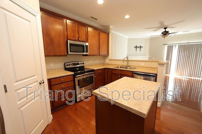 Building Photo - 8811 Orchard Grove Way