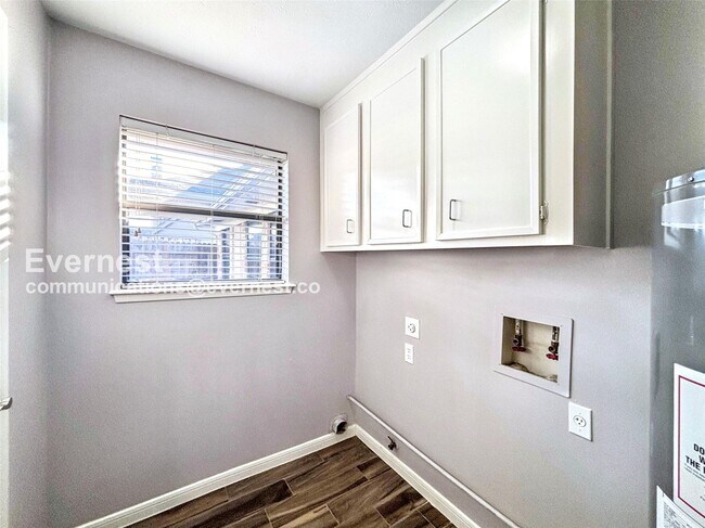 Building Photo - 21418 Park Brook Dr