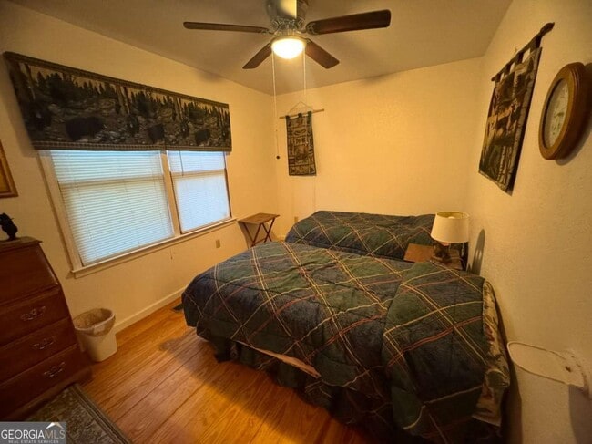 Building Photo - 664 Fox Run Dr