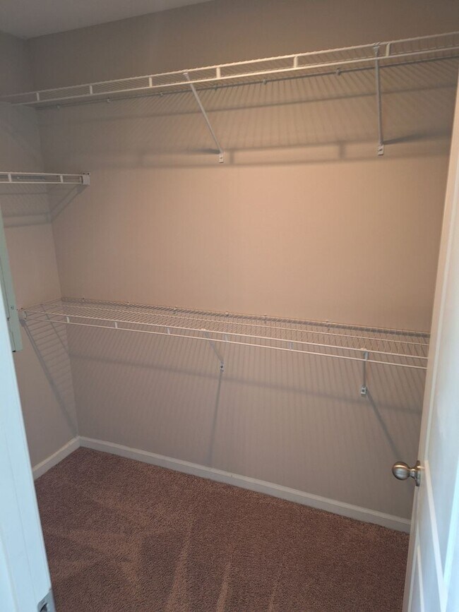 Building Photo - Wonderful Two Story Four Bedroom Home in Northeast Columbia!