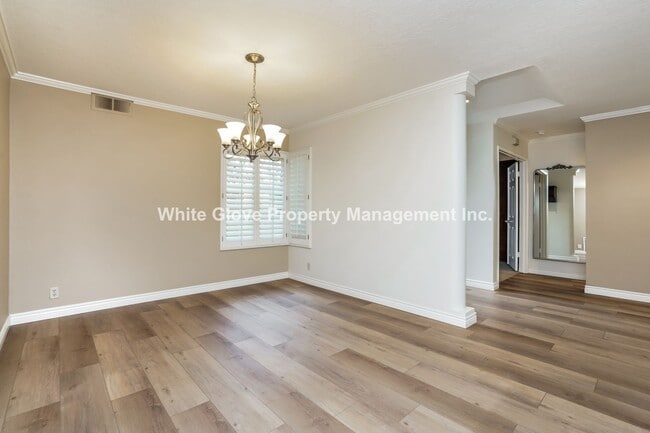 Building Photo - Beautifully Updated 3 bedroom Plus Loft and Office Woodbridge Home