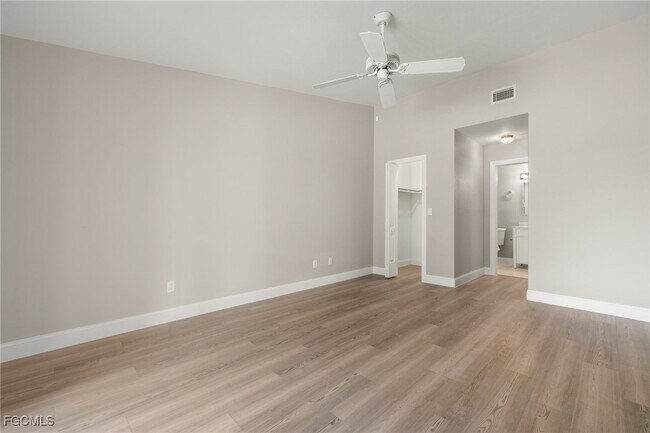 Building Photo - 5105 SW Courtyards Ct