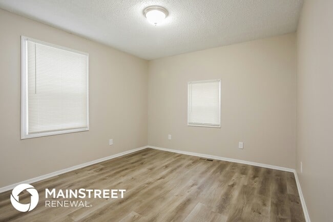 Building Photo - 4225 N Jackson Ave