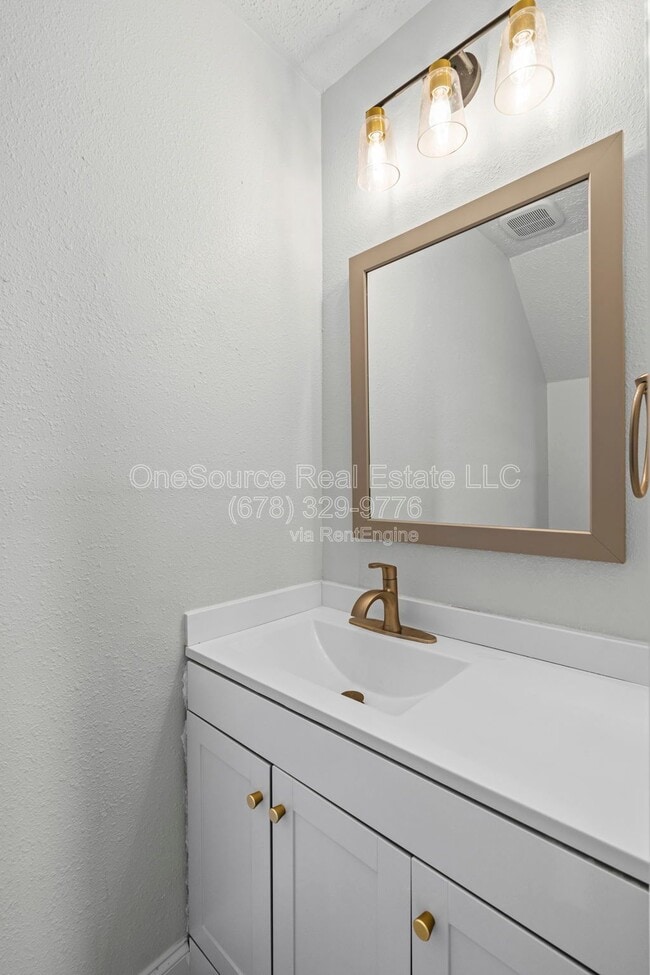 Building Photo - 1342 N Hampton Rd