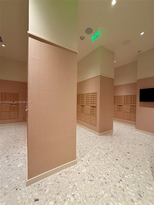 Building Photo - 77 SE 5th St