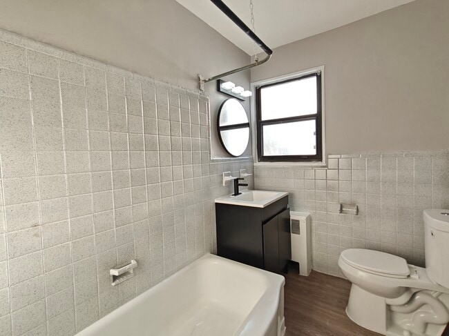 Building Photo - 131 Forest Ave