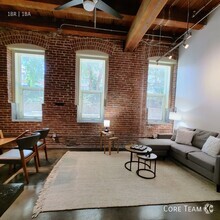 Building Photo - LARGE LOFT IN RIVERMARKET