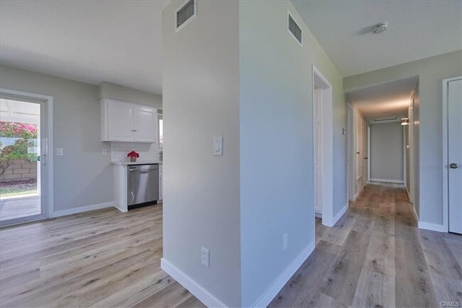Building Photo - 786 Glenshaw Dr