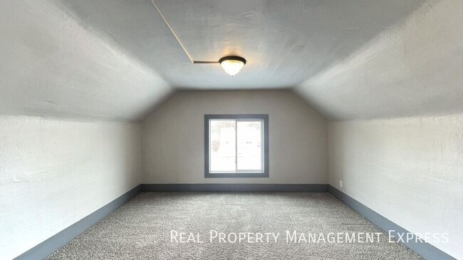 Building Photo - 1125 N Minnesota Ave