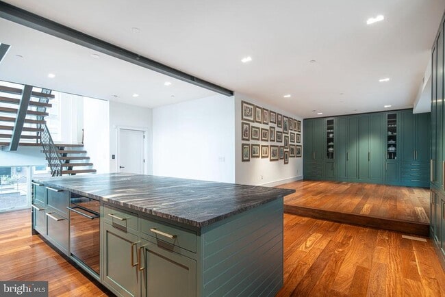 Building Photo - 815 S 20th St