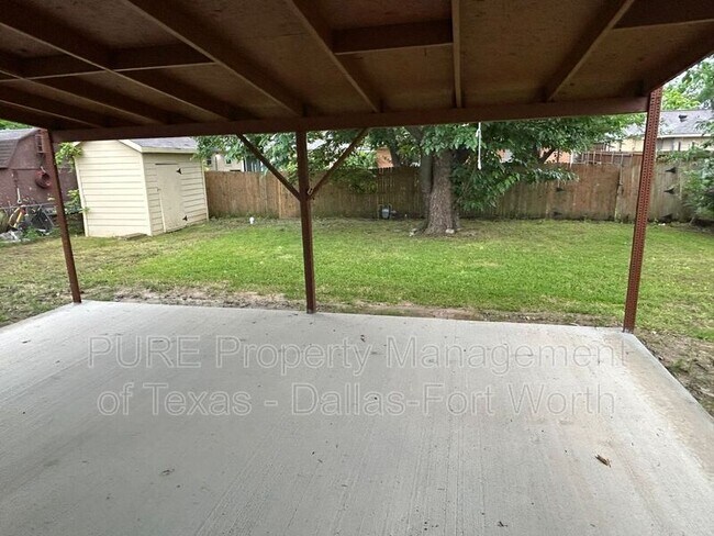 Building Photo - 3428 Statler Dr