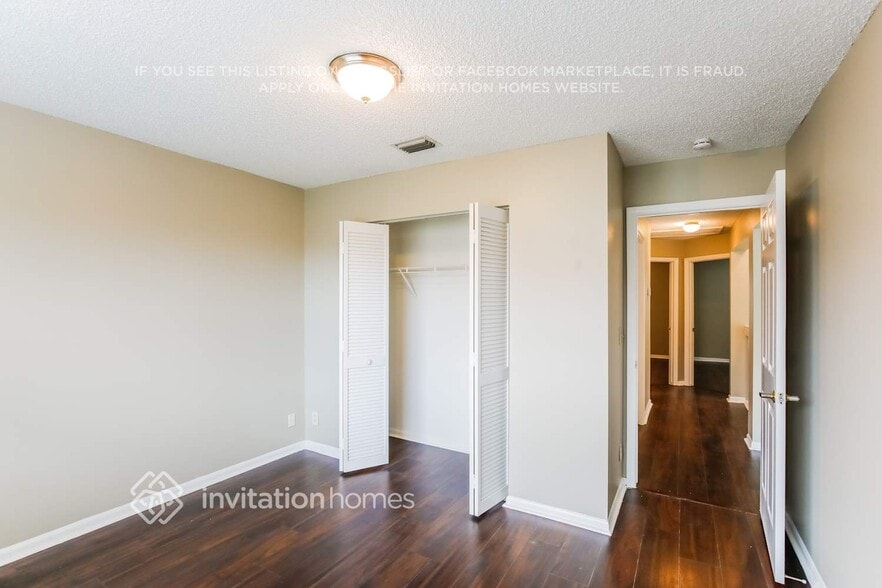 Building Photo - 10515 Plainview Cir