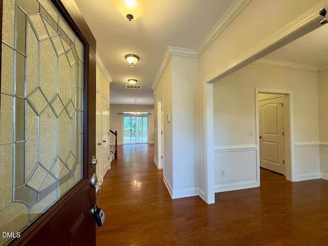 Building Photo - 4008 Vallonia Dr