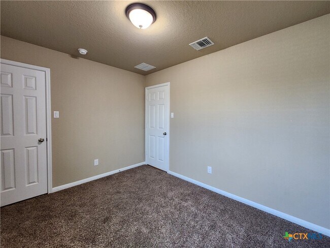 Building Photo - 2599 Diamondback Trail