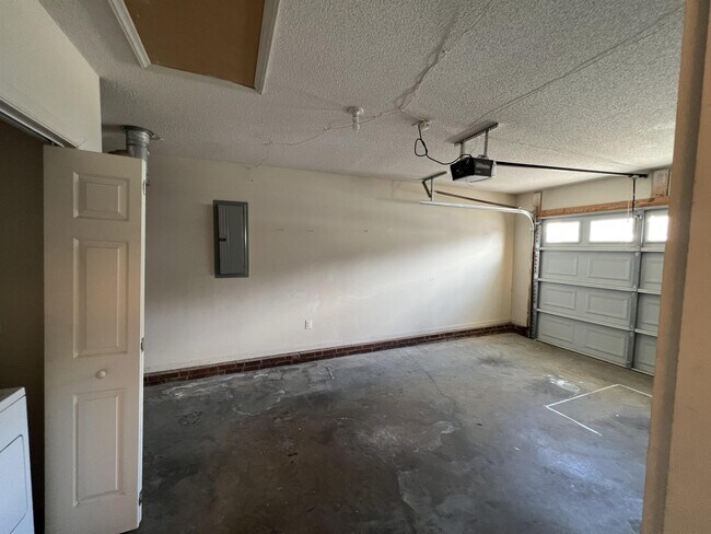 Building Photo - 4908 Lighthouse Ct