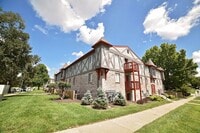 Building Photo - z-103125-Harlow House - 3745 Warwick Blvd/210 E 38th Street