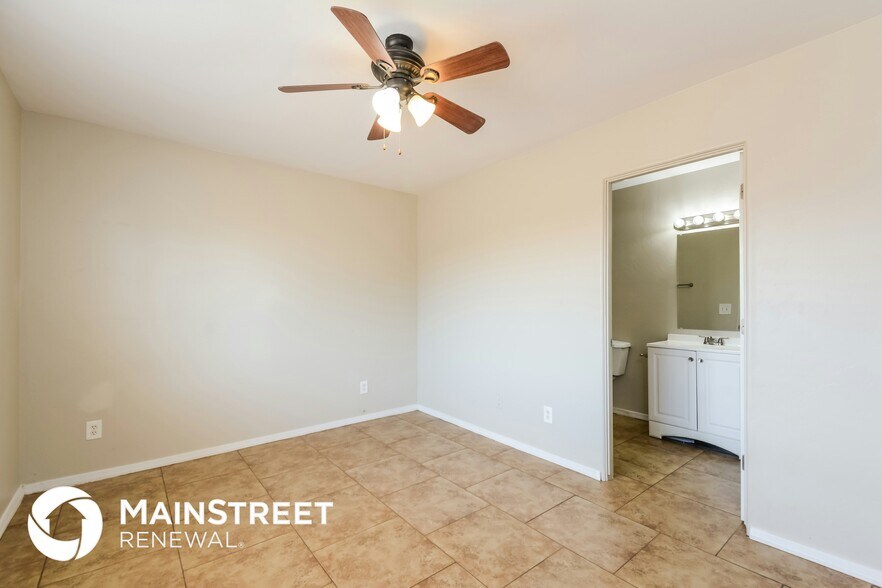 Building Photo - 4184 E Market St