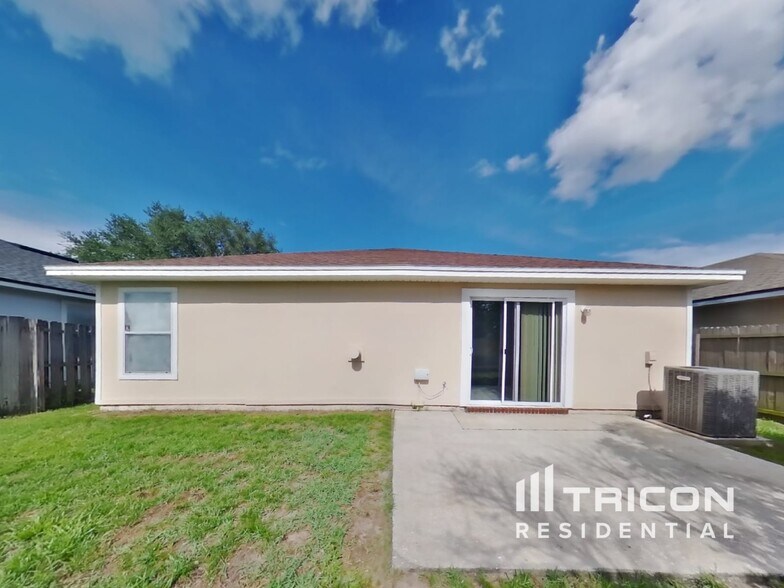 Building Photo - 3424 International Village Dr W
