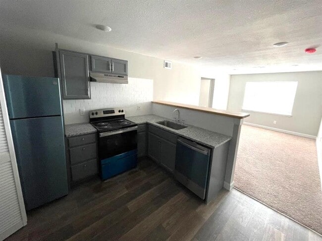 Building Photo - The Kapital Apartments
