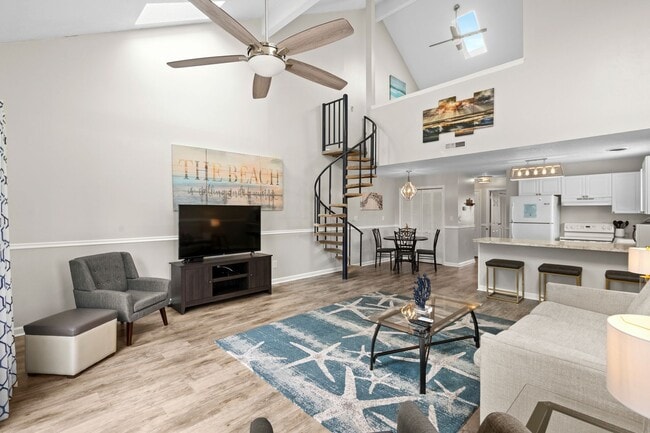 Building Photo - Fully Furnished - Seasonal or Long Term Op...
