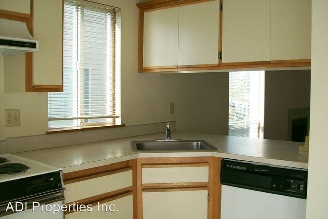 Building Photo - 2 br, 2 bath House - 10362 SW Riley Ct.