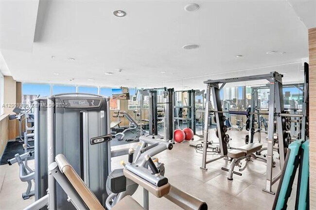 Building Photo - 400 Sunny Isles Blvd