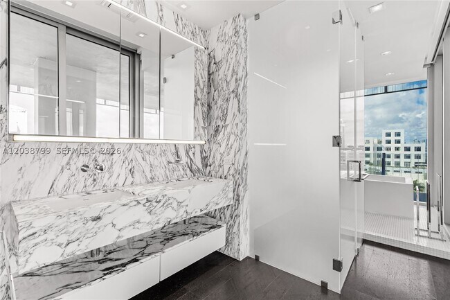 Building Photo - 120 Ocean 700
