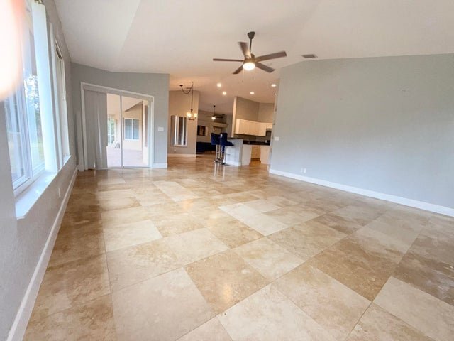 Building Photo - 7534 Coconut Blvd