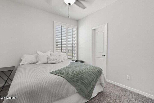 Building Photo - 905 Cottage Pl