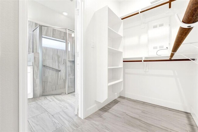 Building Photo - 2530 Alder Wood Ln