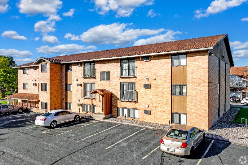 Building Photo - 2517 Goettens Way