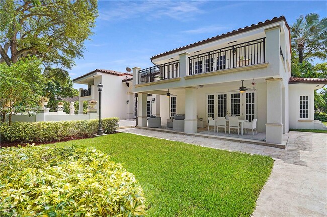 Building Photo - 4403 Monserrate St