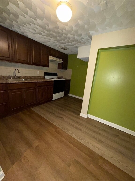 Building Photo - 68 Elliot St