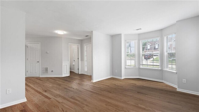 Building Photo - 317 Shasta Ln
