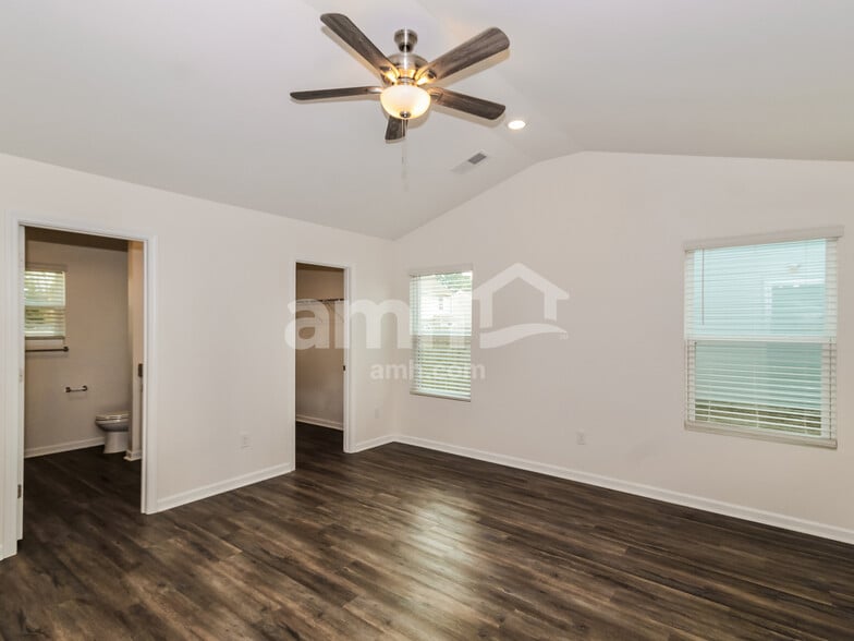 Building Photo - 1208 Dogwood Neck Dr