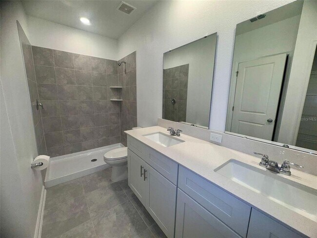Building Photo - 4794 Cloister St