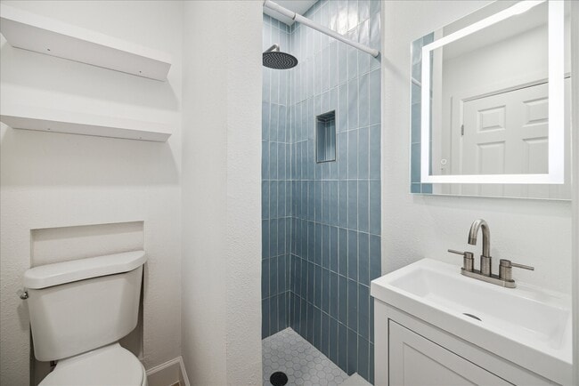 Building Photo - 1419 Laird St