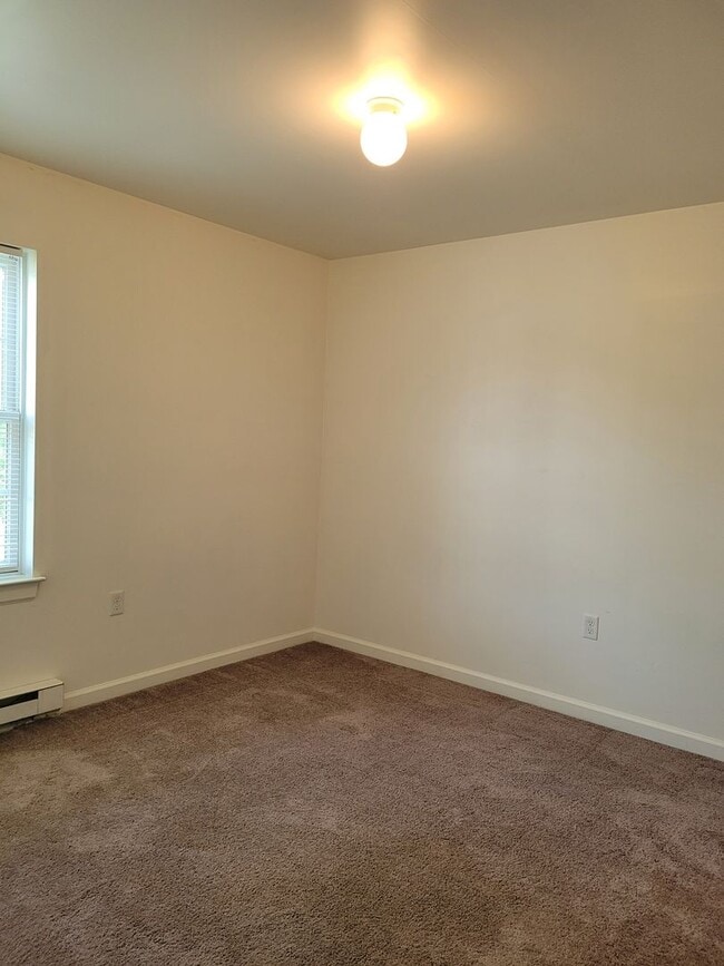 Building Photo - 1419 Doron Dr