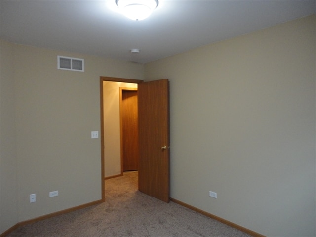 Building Photo - 609 Circle Dr