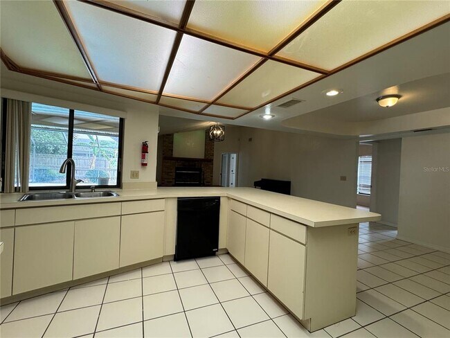 Building Photo - 3005 Starmount Dr