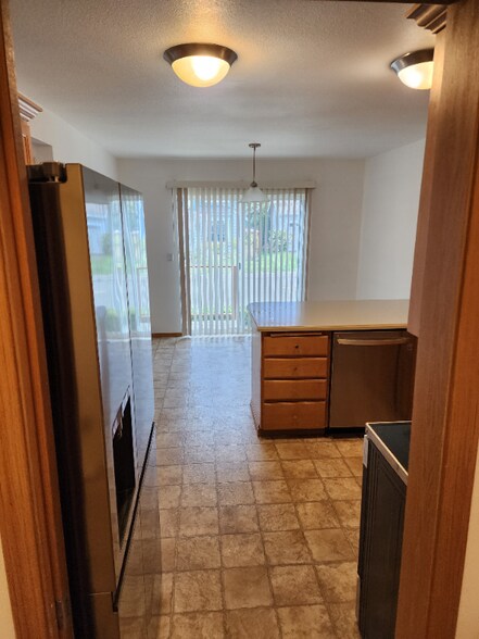 Building Photo - 17602 108th St Ct E