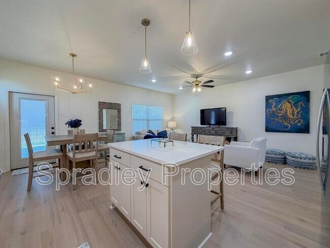 Building Photo - 1404 Rita Blanca Ct