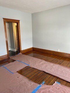 Building Photo - 404 Gillett Ave