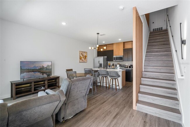Building Photo - 8779 Zen Dr