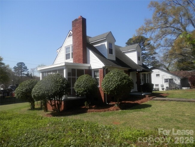 Building Photo - 1701 Washington Ave