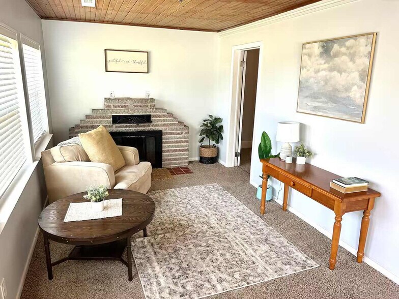 Building Photo - 6063 Station Way