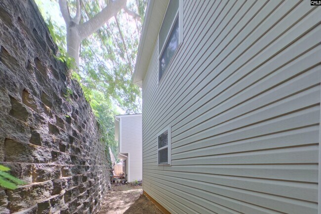 Building Photo - 155 Tybo Dr