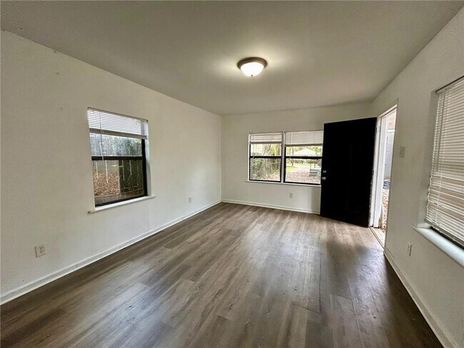 Building Photo - 2861 Ralston Rd